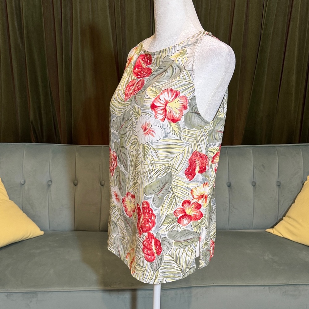 Tropical Floral Sleeveless Scoopneck Blouse - Picture 4 of 5